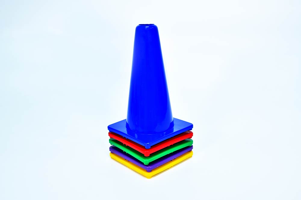 南亚联结器、交通锥塑胶粒可应用于钢(铁)管联结器、交通錐、软质交通防撞杆。